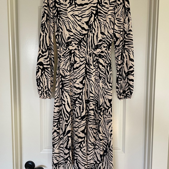 Miss Selfridge Midi Dress in Zebra print size 4 - Picture 5 of 7